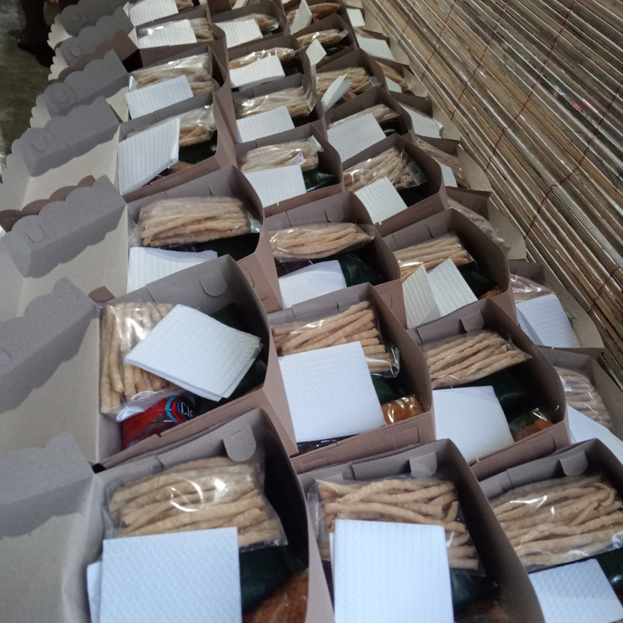 Snack box paket ekonomis - depan