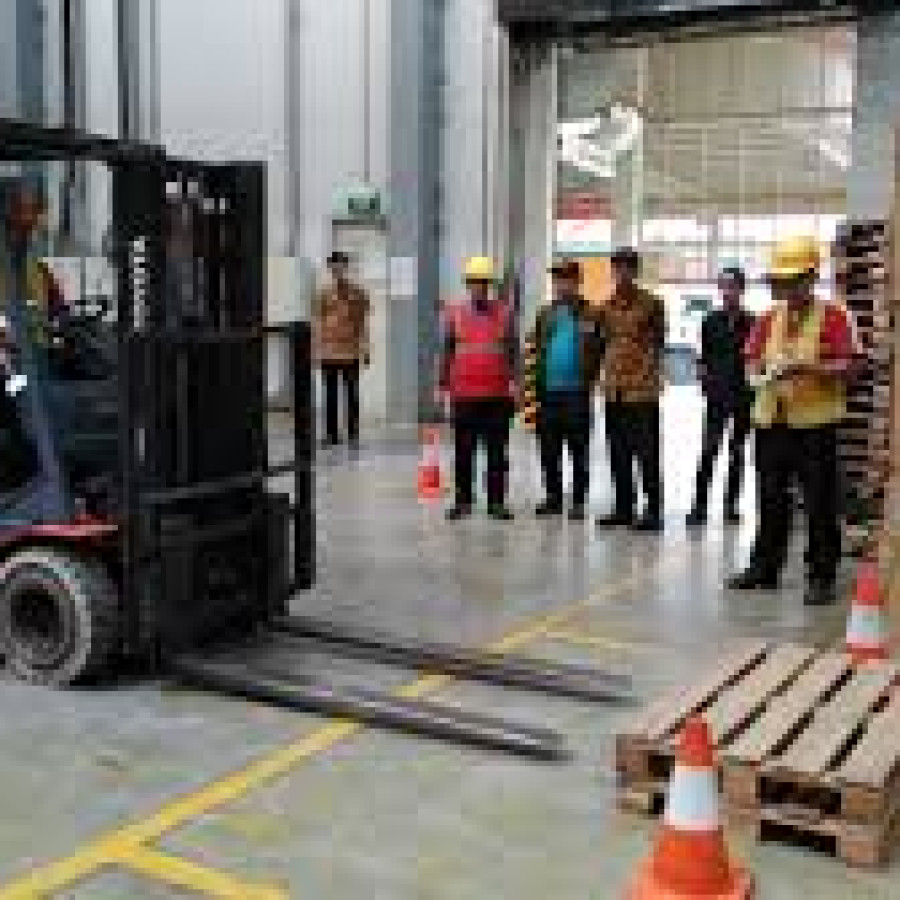 Paket Bahan Pelatihan Kejuruan Operator Forklift