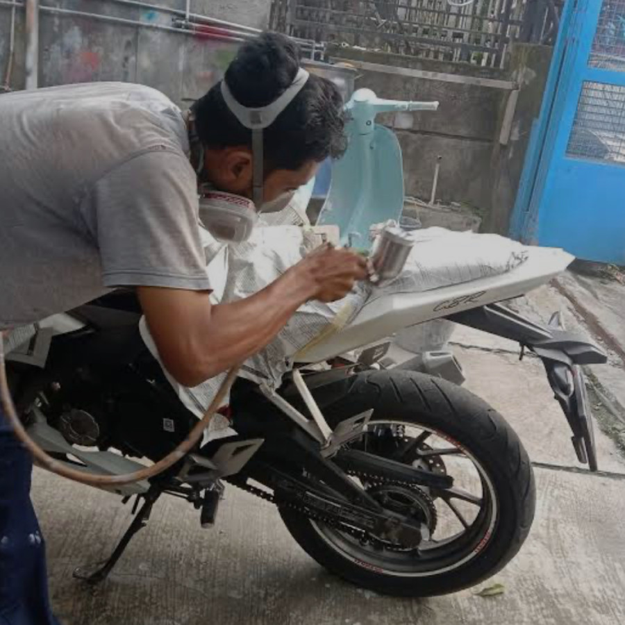 Pengecatan dan repair body motor - utama