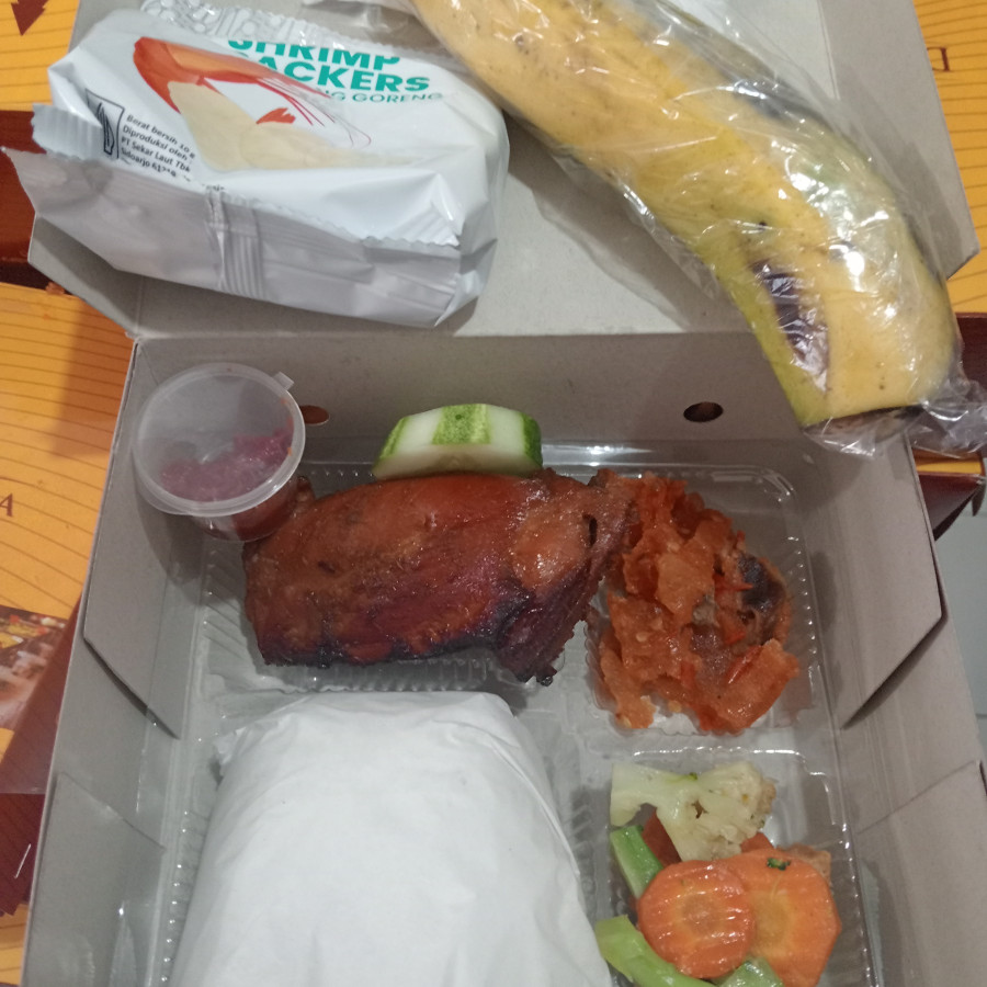 Nasi Box 28000 - depan