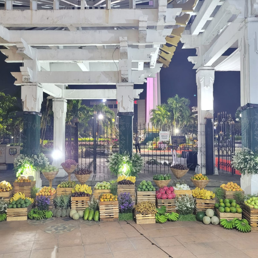 Paket Dekorasi Buah Upacara Hari Nasional - depan