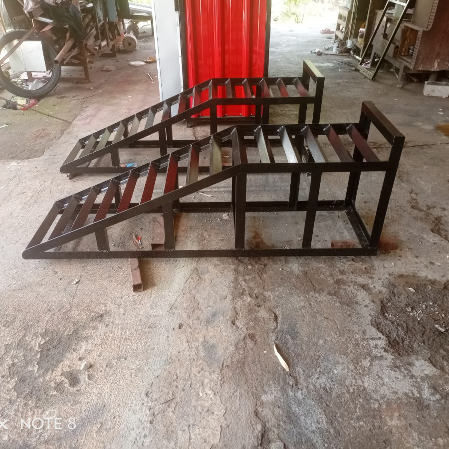 Alat Pengangkat mobil - depan