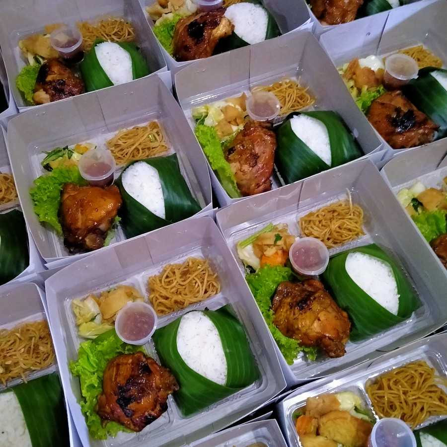 PAKET MAKANAN DAN MINUM