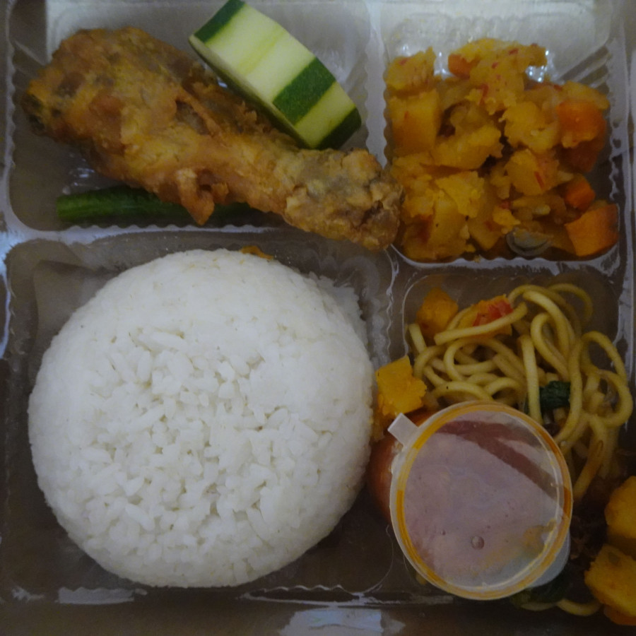 Nasi Kotak Ayam Goreng Tepung Yaya Berkah - utama