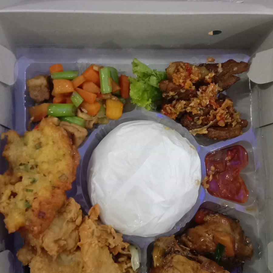 Nasi kotak - depan