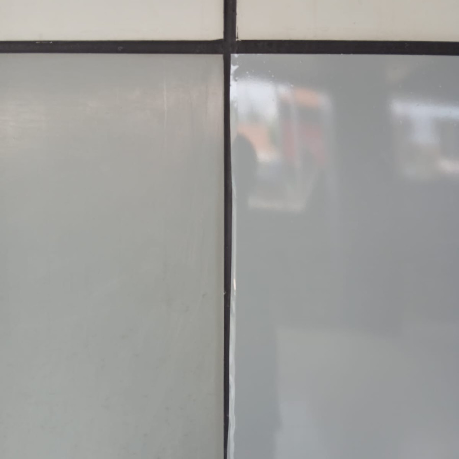 STIKER DINDING IGD 1,6X18 M