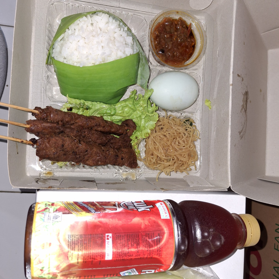 Nasi Putih Sate Lilit