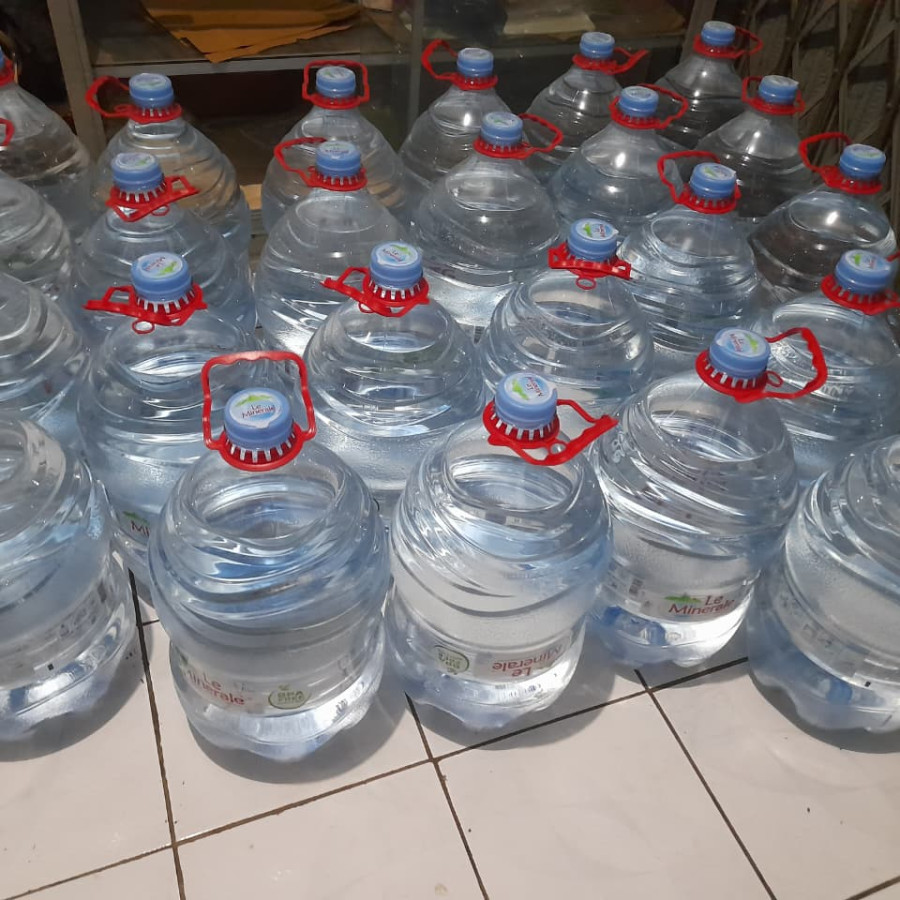 Air Le Mineral Galon Bukan Isi Ulang - depan