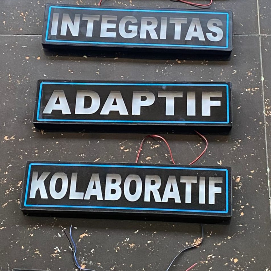 PAPAN AKRILIK BESAR - utama