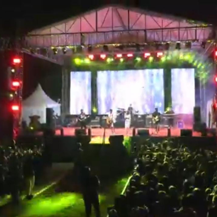 Penyelenggara Acara Seremonial - depan