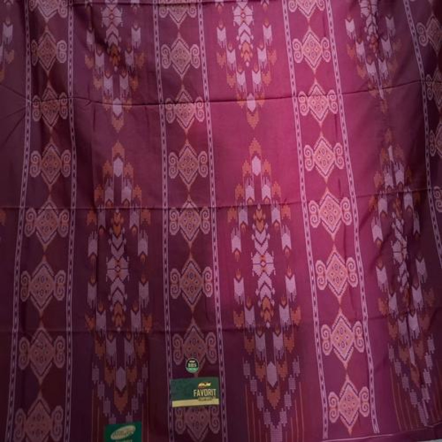 Sarung Tenun Varian Serasi no Merk