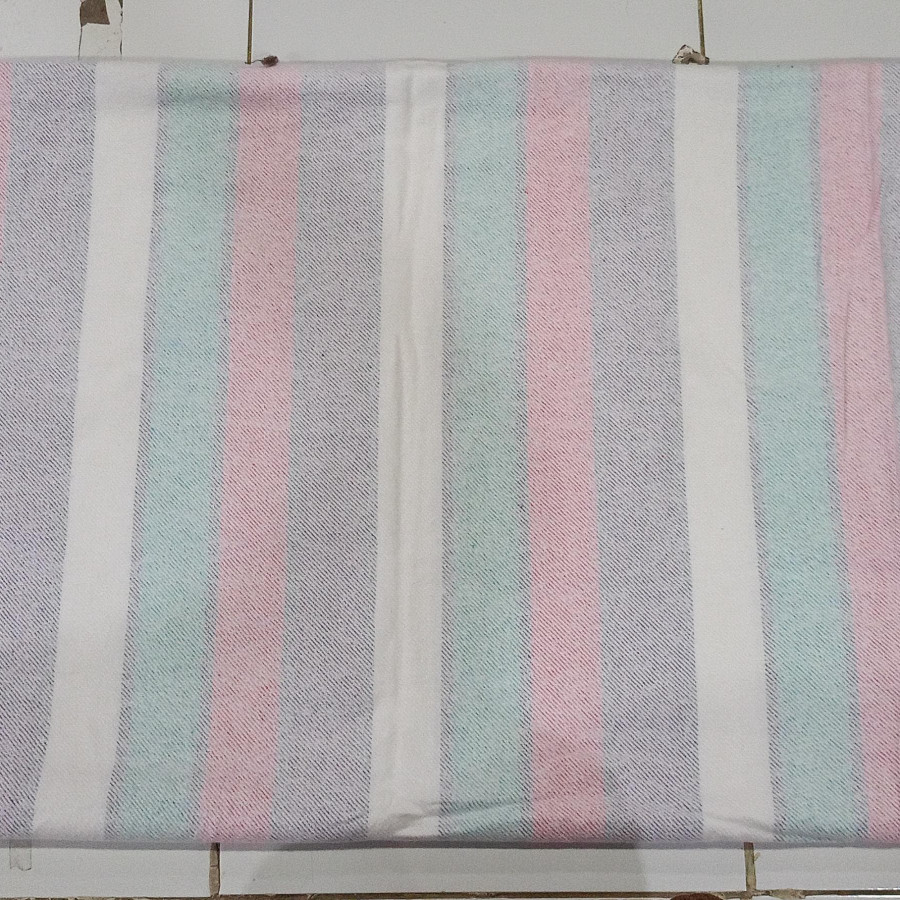 Selimut Dewasa Lurik Pelangi Uk. 2m x 1,1m - samping
