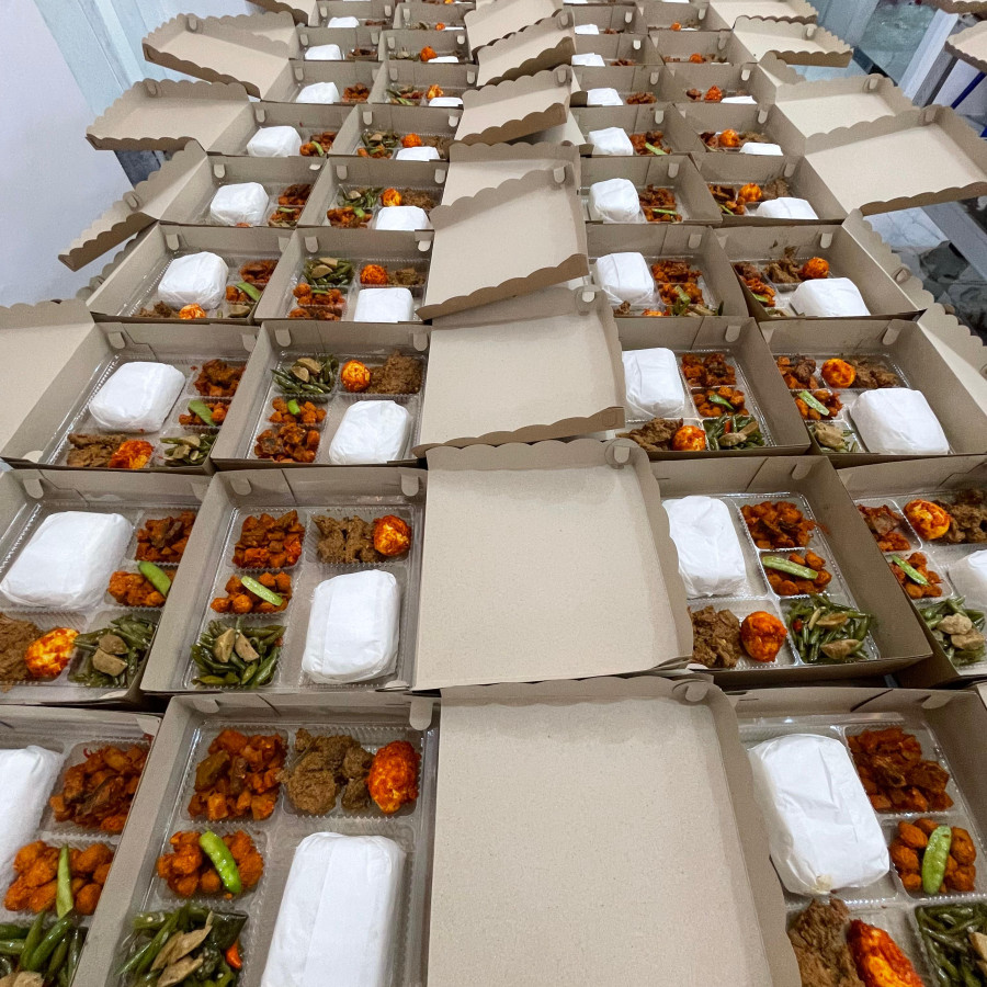 Nasi kotak komplit daging telur - samping