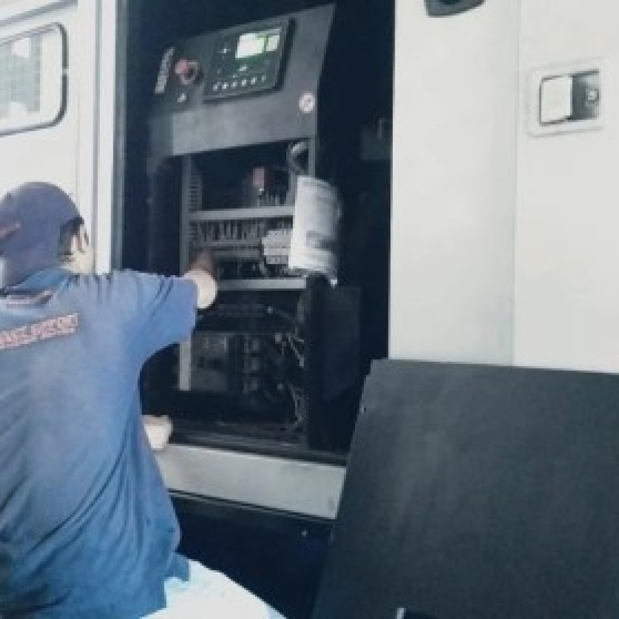 JASA PENGGANTIAN OLI GENSET CUMMINS 6 CTA