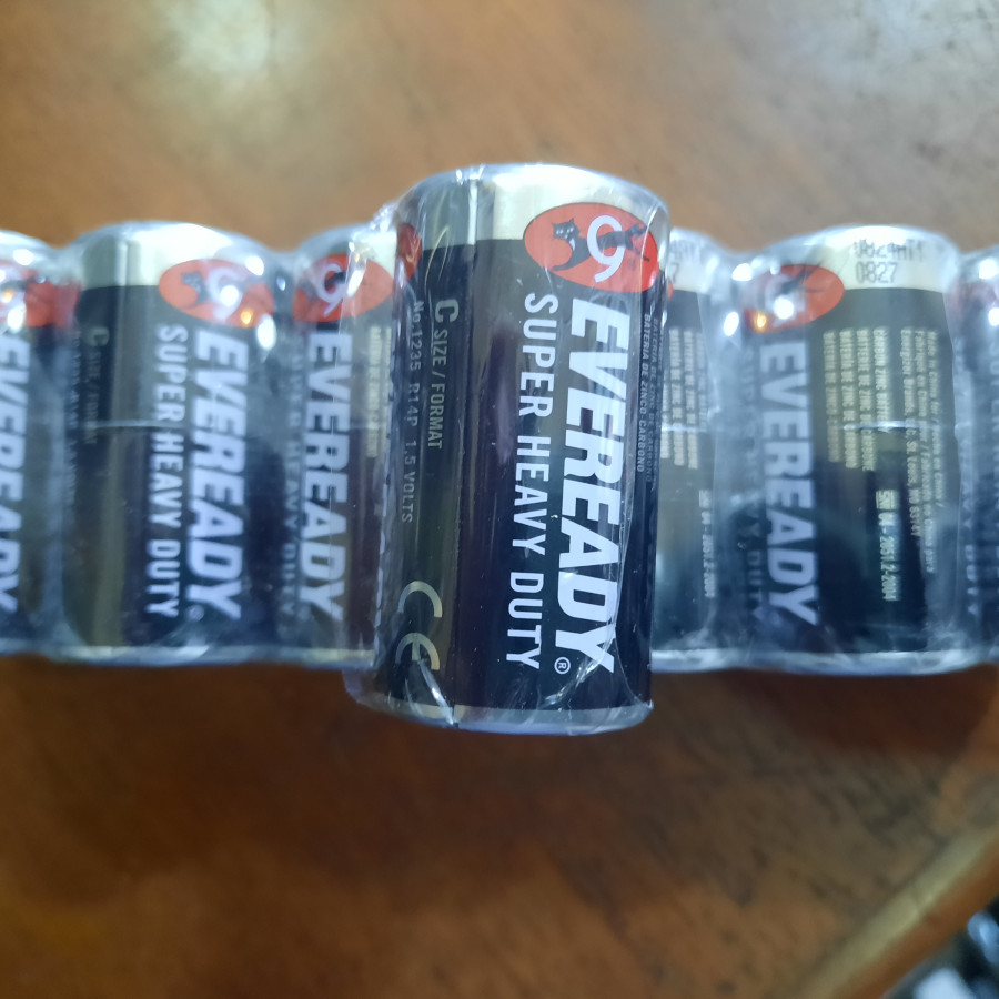 Baterai tanggung Eveready size C