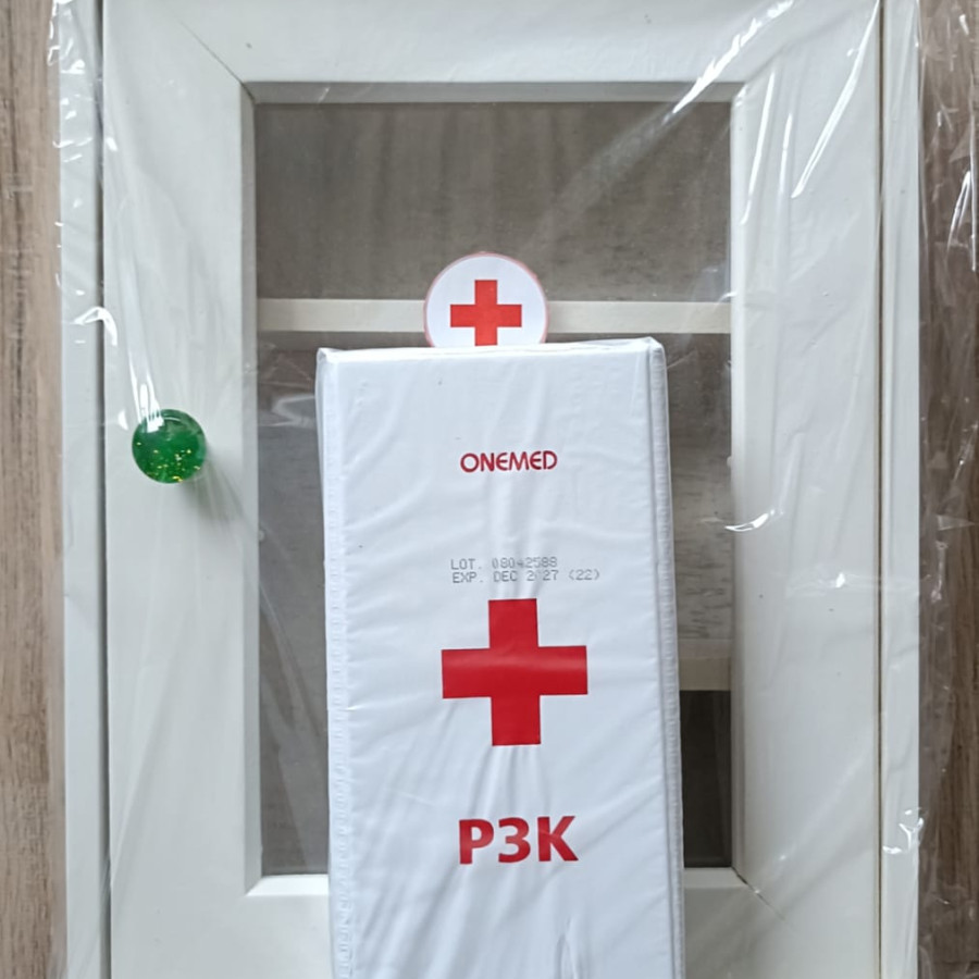 KOTAK P3K + ISI