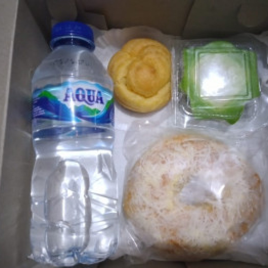 Snack Isi 3 + Air Mineral