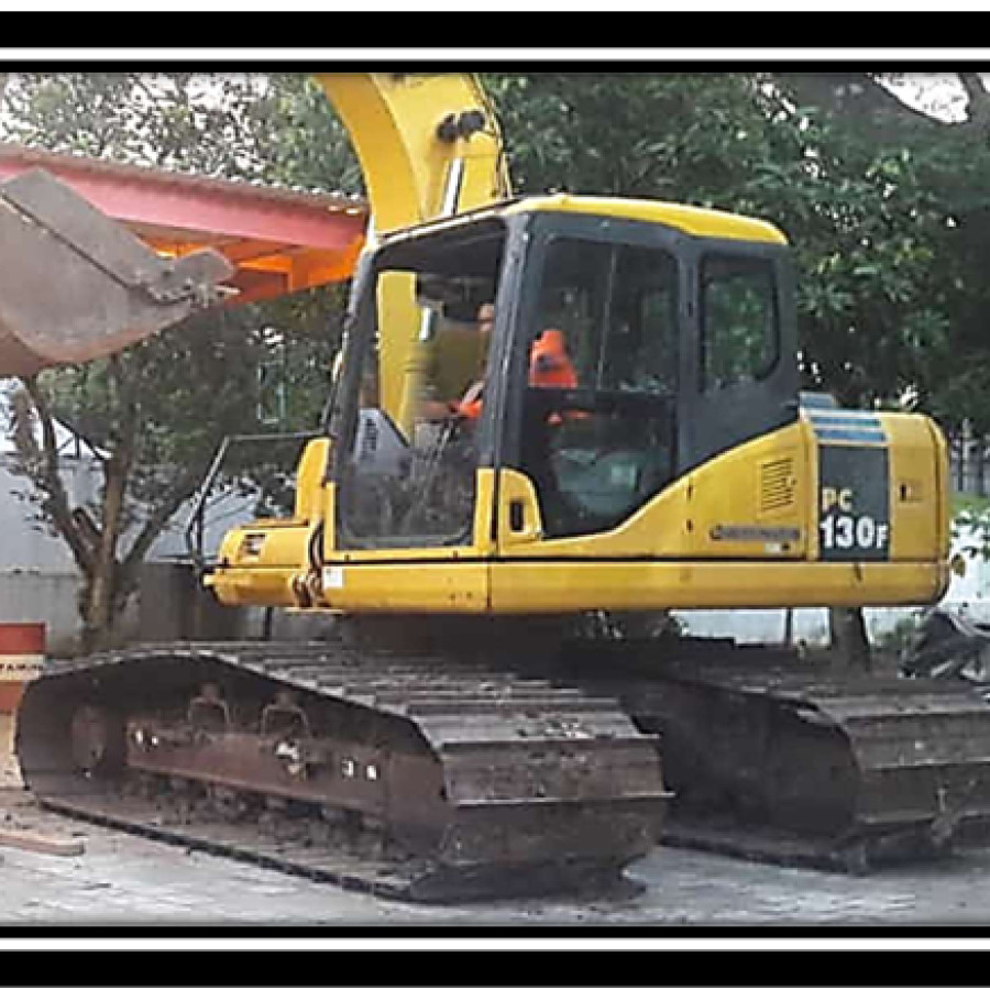 Service PM dan Perbaikan AC Excavator PC130F - utama