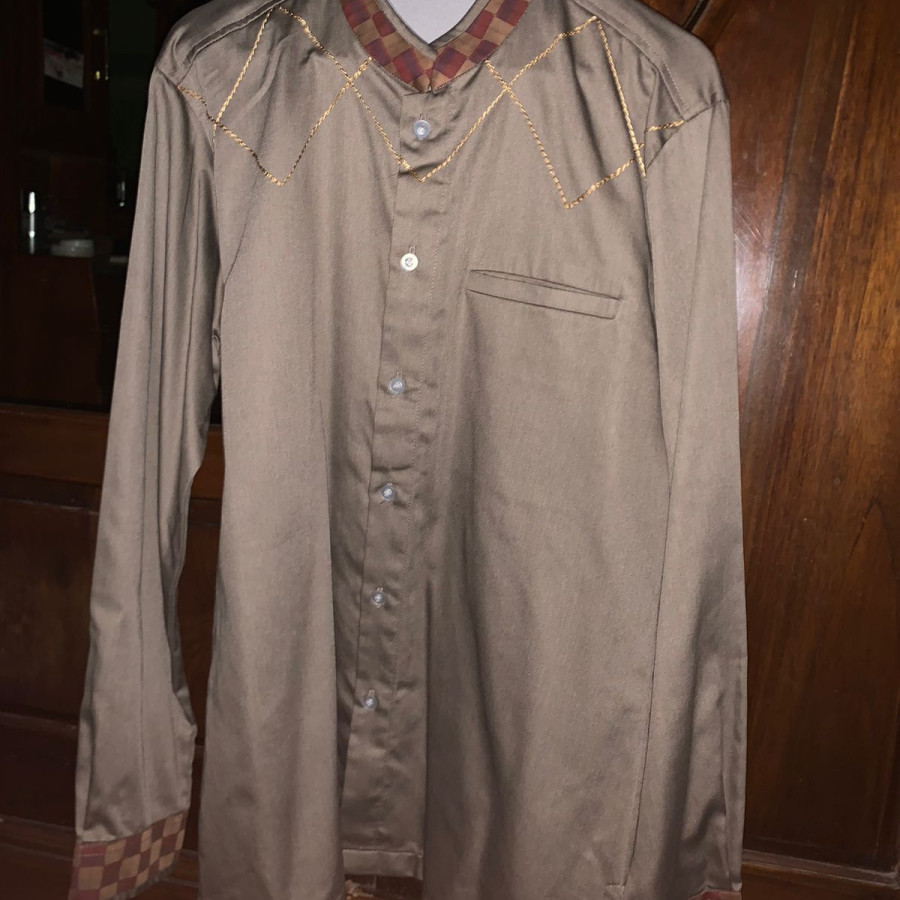 Kemeja Lengan Panjang Shanghai Coklat