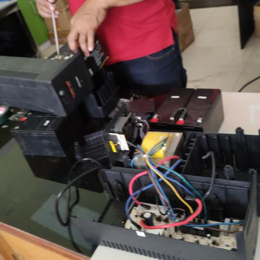 Service UPS - utama