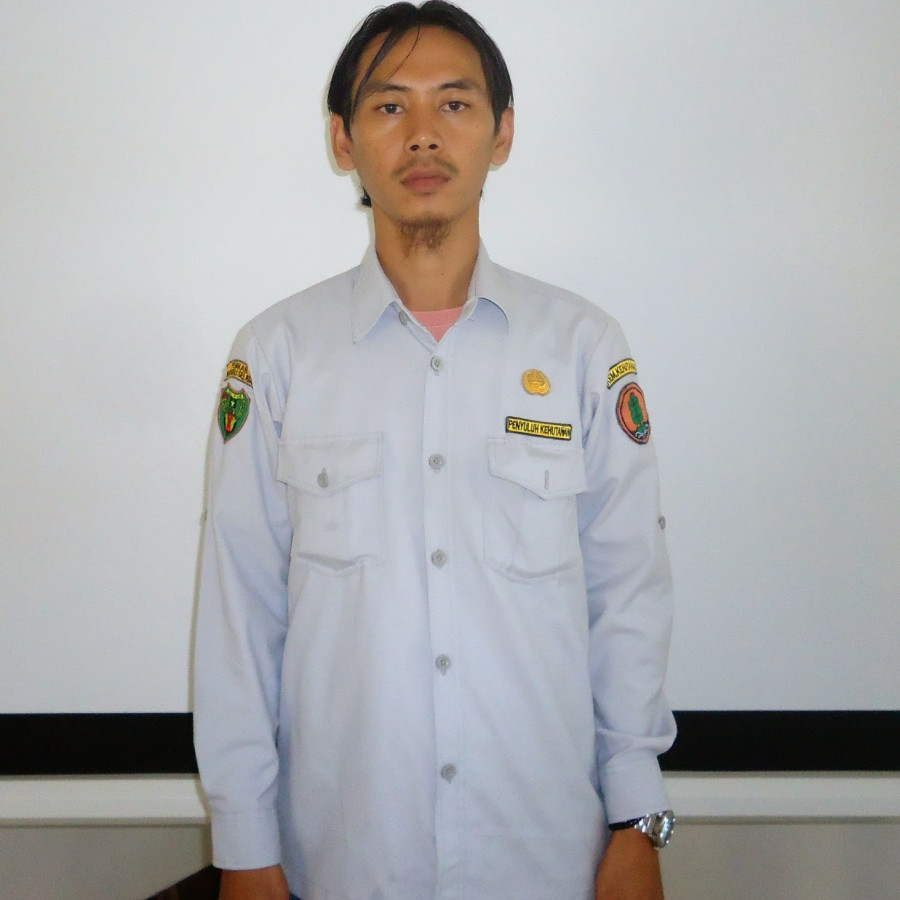 SERAGAM / PAKAIAN DINAS LAPANGAN / HARIAN PENYULUH KEHUTANAN KEMENTERIAN KEHUTANAN - depan