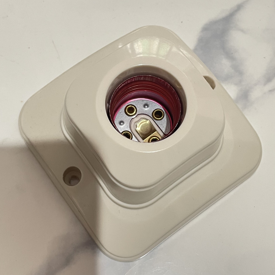 FITTING LAMPU PLAFON BROCO