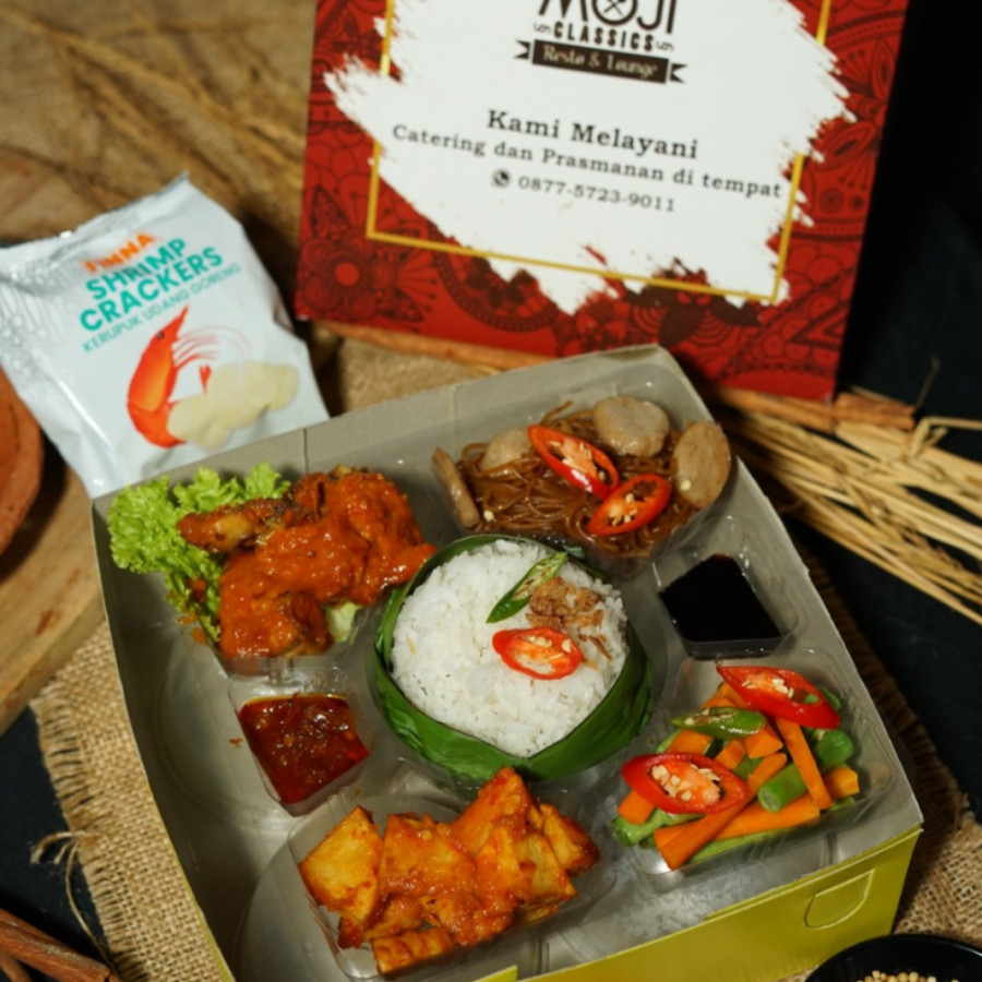 Nasi Kotak Ayam Bumbu Rujak Moji Catering by Varna Hotel Surabaya