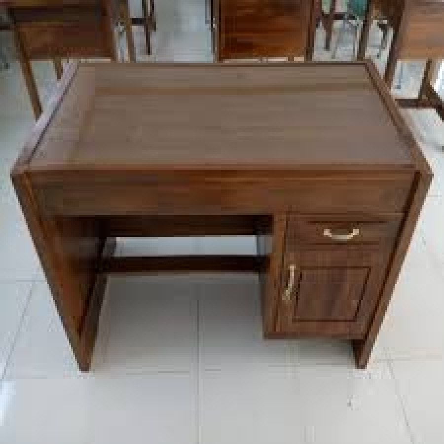 Meja Kerja Kayu