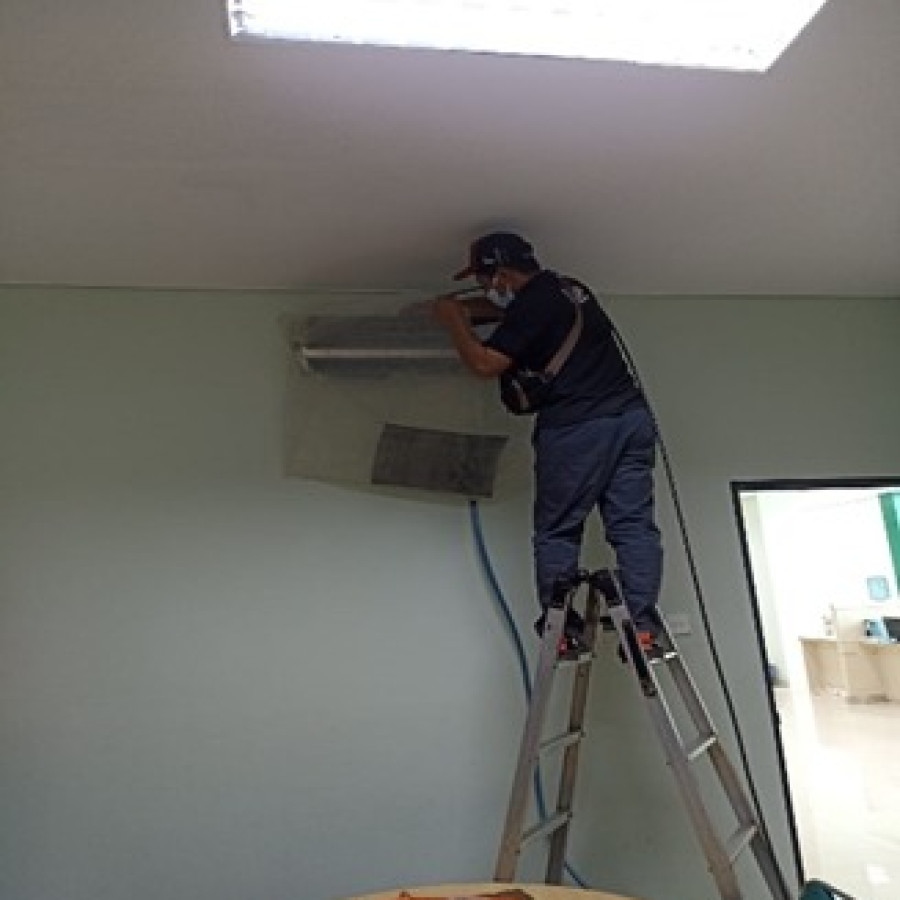 Service Cuci IU VRV Wall - samping