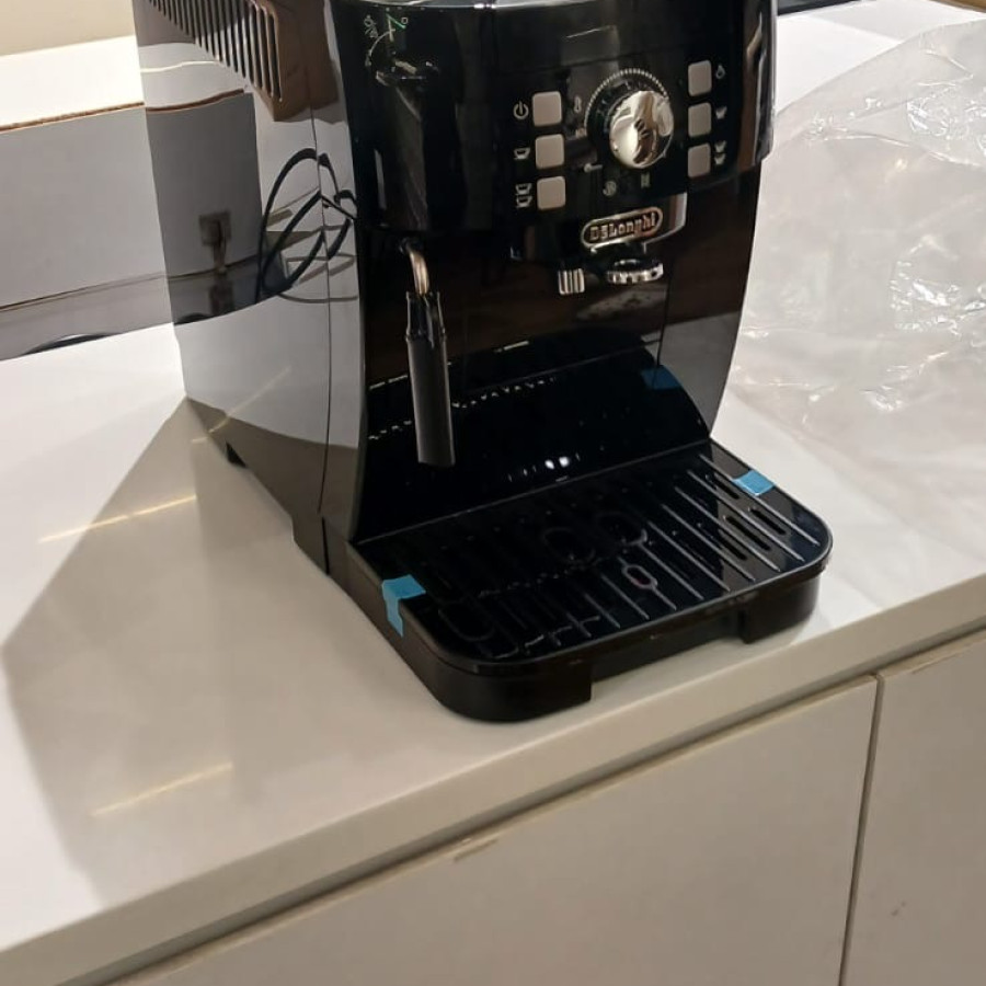 Mesin Kopi otomatis Delonghi