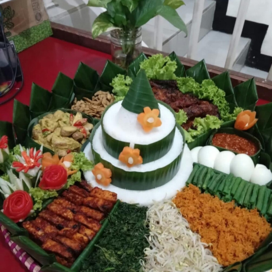 Paket tumpeng nasi putih UK 20 porsi