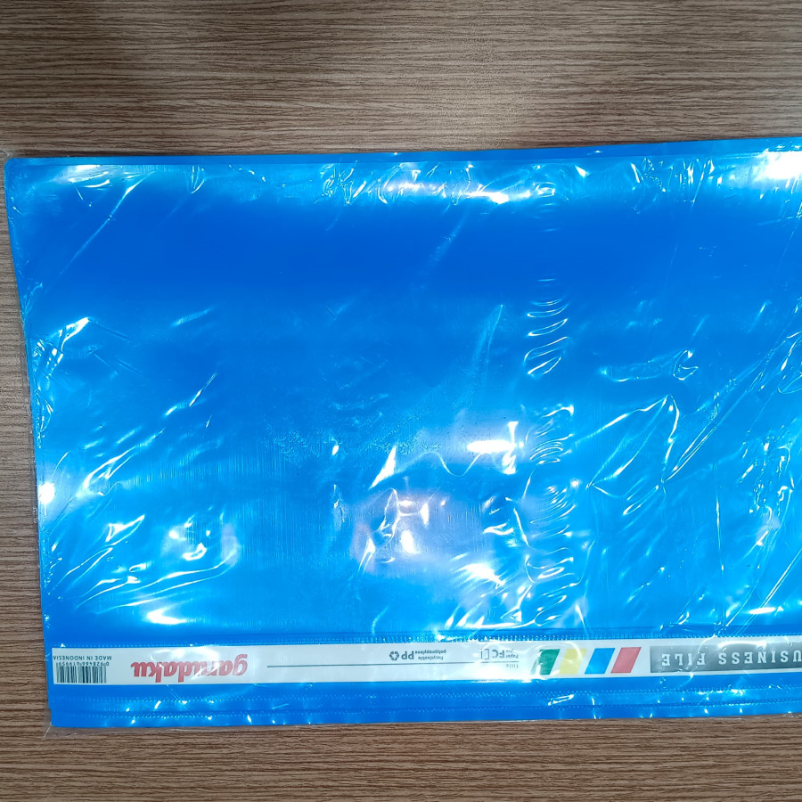 Map Snelhekter Plastik Ukuran Folio Merk Garudaku - samping