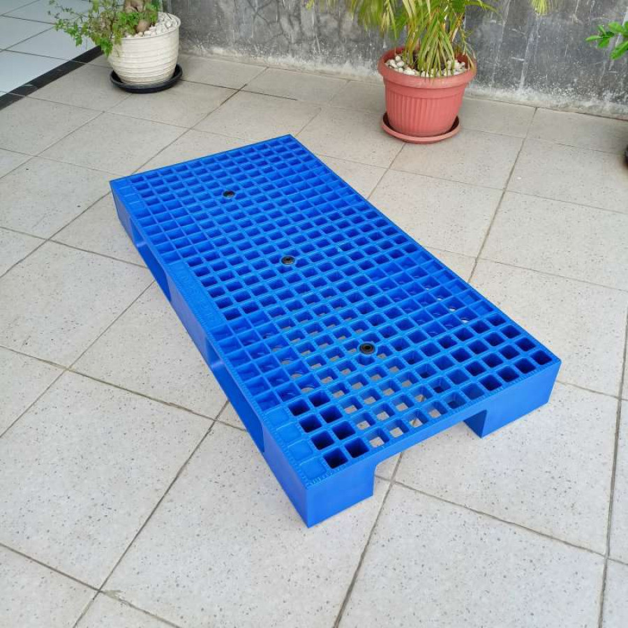 Palet Plastik Berlubang 120 x 60 x 13,2 cm
