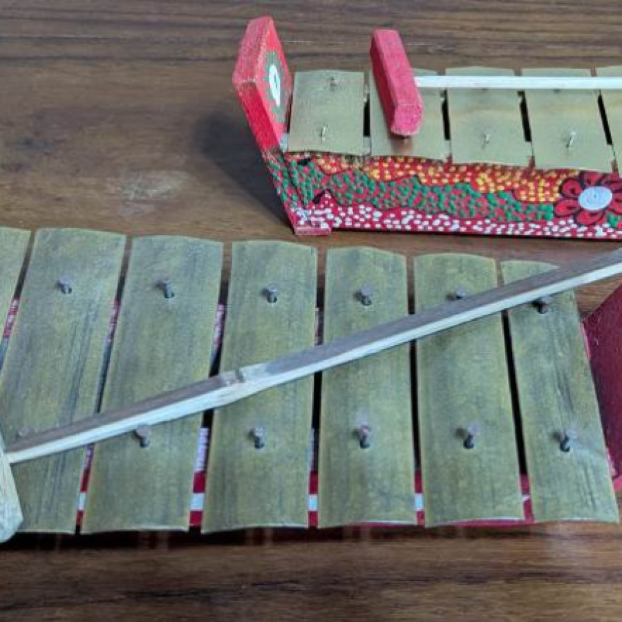Mainan Anak Tradisional Saron - utama