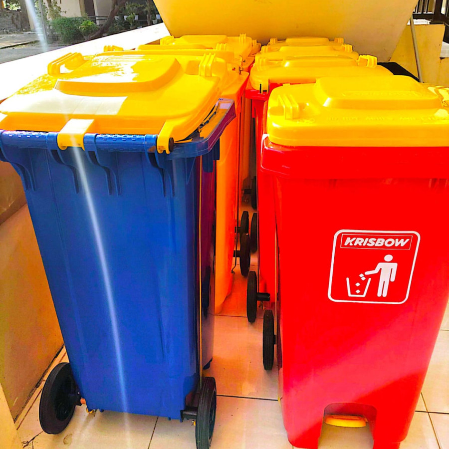 Tempat sampah roda