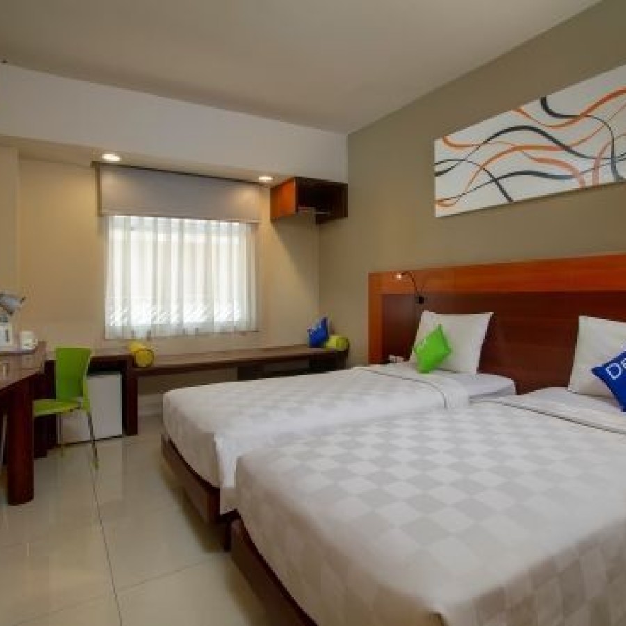 Penginapan Prime Biz Kuta (Bintang 3 / Setaraf) - depan