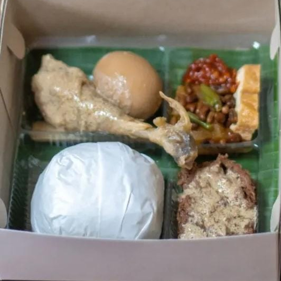 PAKET MAKAN NASI DUS