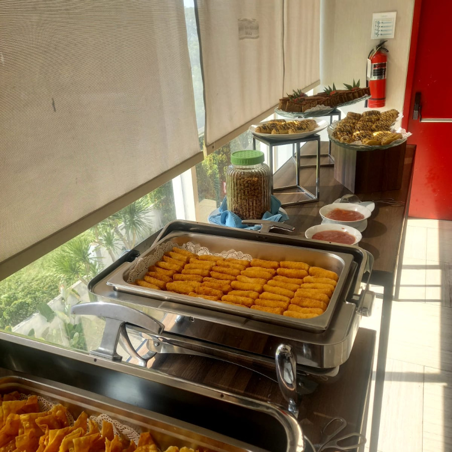 Snack Coffee Break Swiss-Belinn Airport Surabaya - depan