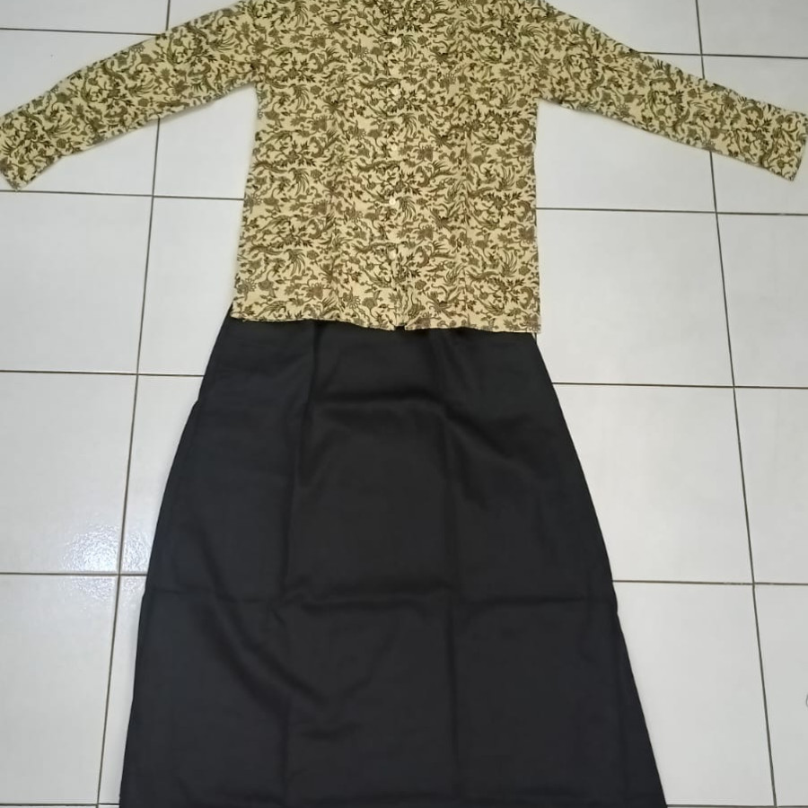Pakaian Penghuni Panti (Pakaian Batik) - depan