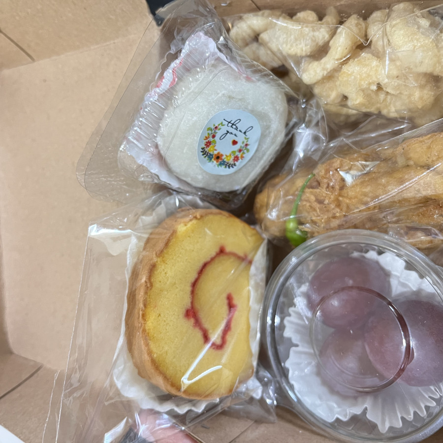 Aneka Snack Box