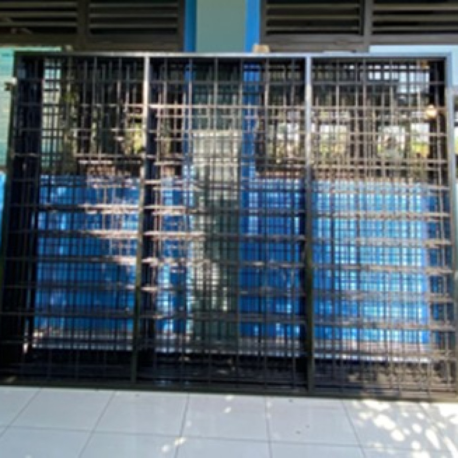 Tralis Jendela Ukuran  2,55m X 1,90m