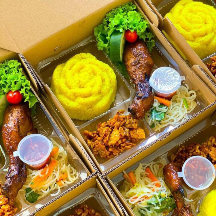 Paket nasi kuning - utama