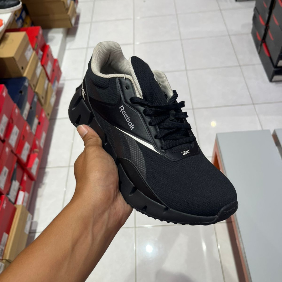sepatu reebok - samping