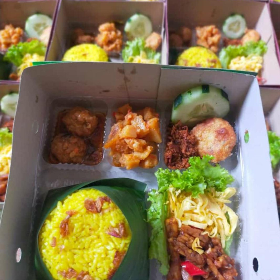 paket nasi kuning box
