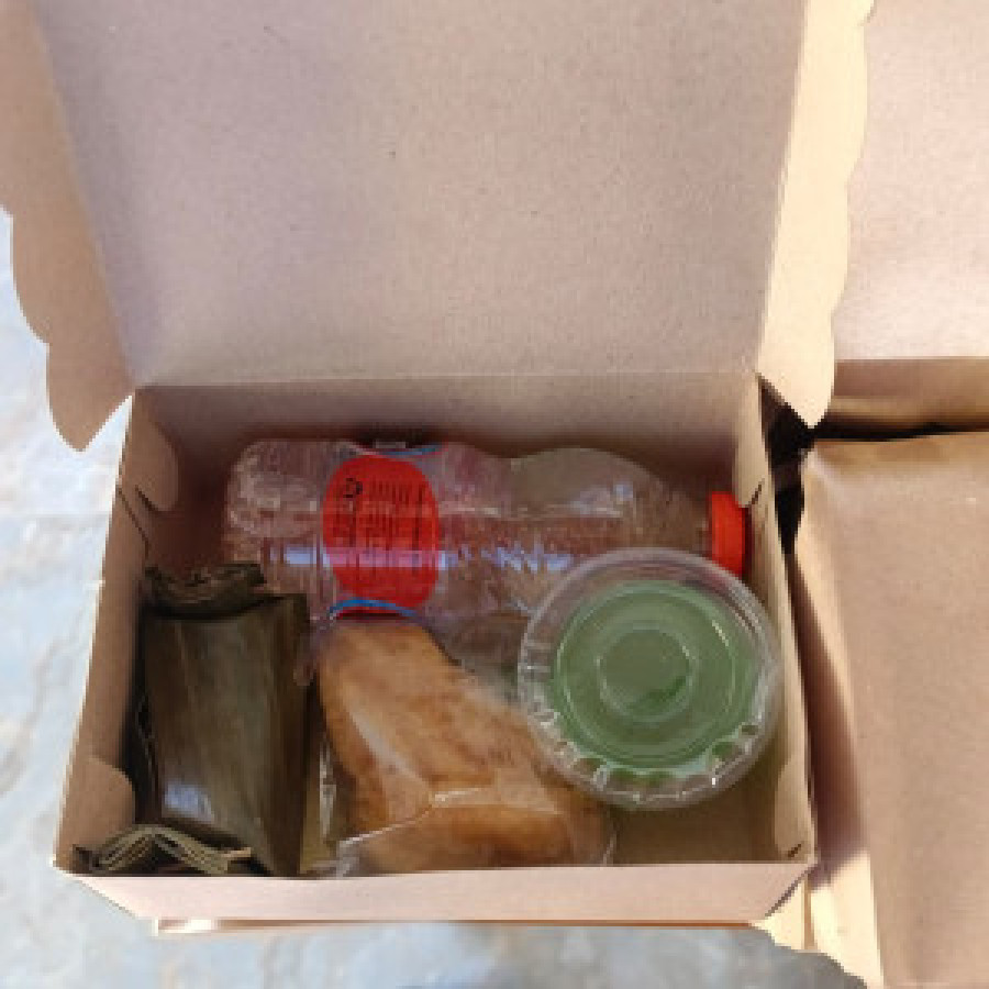 Paket snack dus + air minum