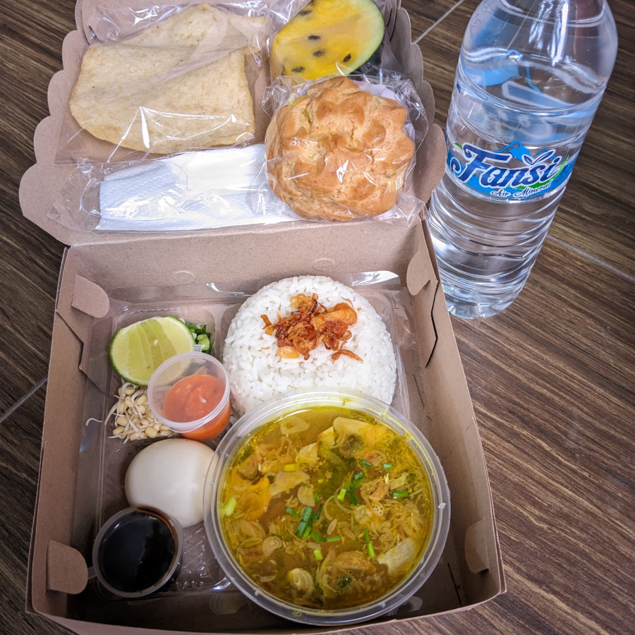 Nasi kotak - depan