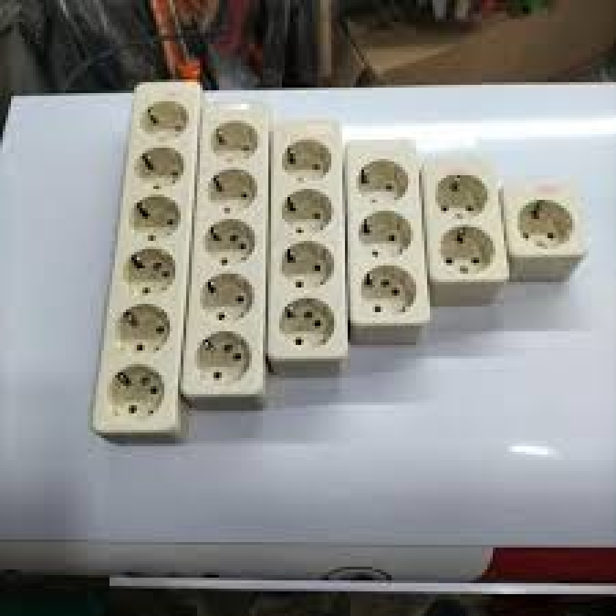 Stop Kontak Arde Kap. 4 Lubang - utama