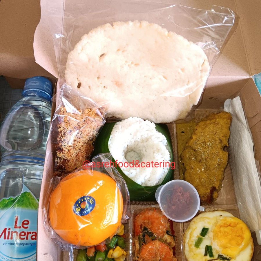 Nasi ayam opor udang lemak