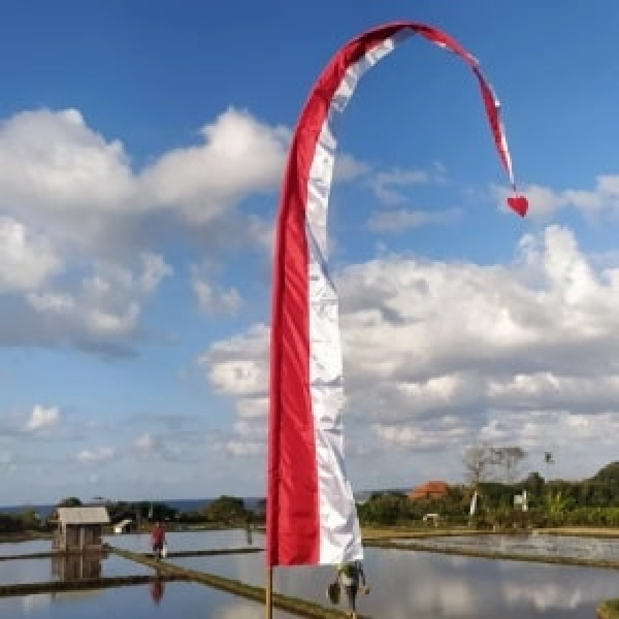 Umbul umbul merah putih - depan