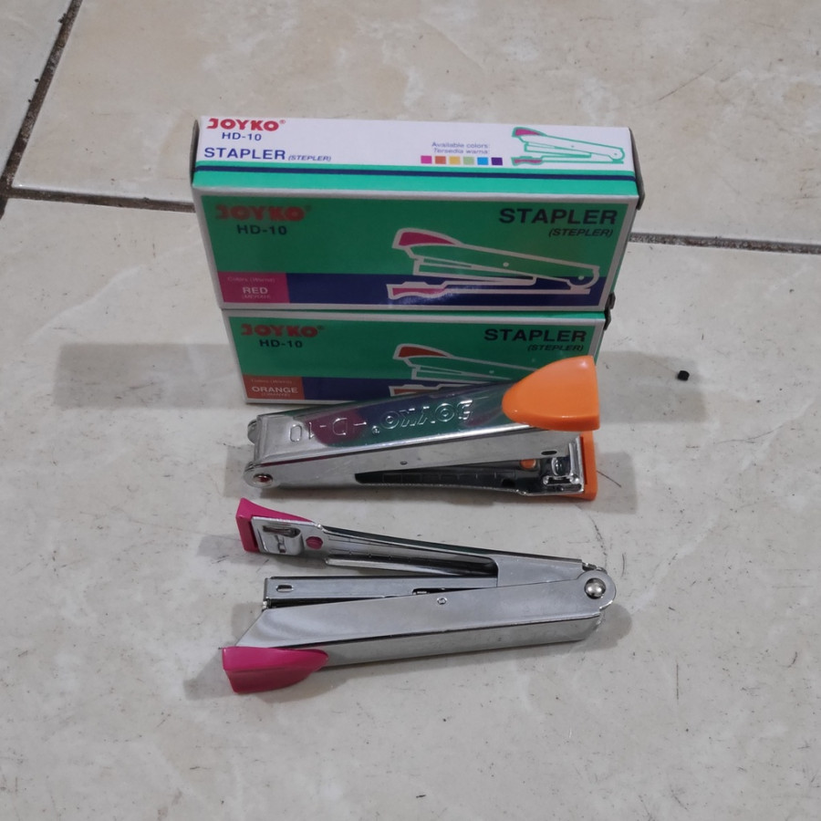 STAPLES SEDANG NO 10 Joyko